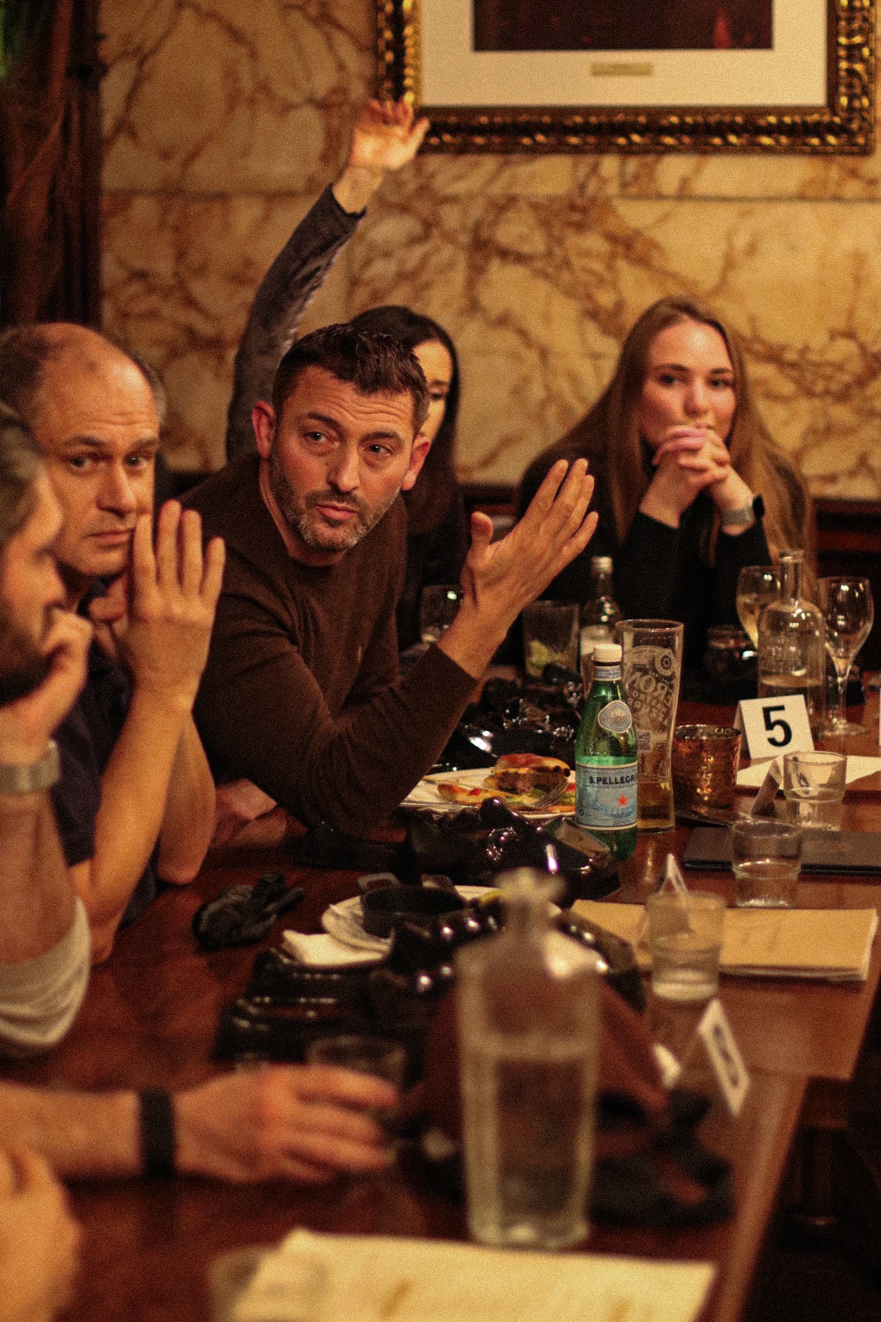 Добро пожаловать в House of Mafia